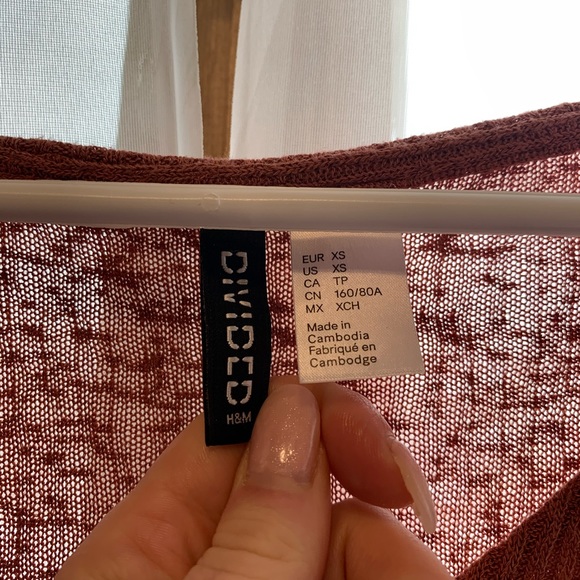 H&M Crop Long Sleeve - Picture 3 of 3